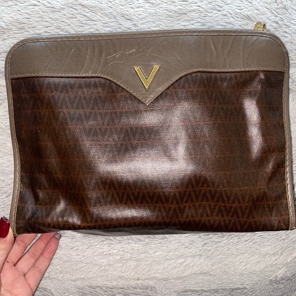 💼 MARIO VALENTINO CLUTCH💼 - Picture 2 of 13